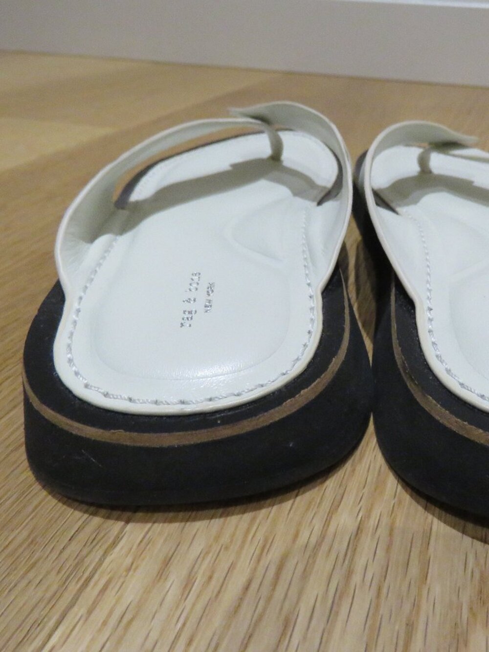 RAG & BONE Parker Thong Sandal Shoe Antique White US 6.5 Minimalist Quiet Luxury - Picture 10 of 13